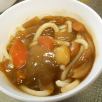 カレーの残りでカレーうどんっ♪頂きました～（＾－＾）
美味しかったです❤
店長さんのレシピは名前に全部「っ♪」がついてて楽しいですね～(^○^)